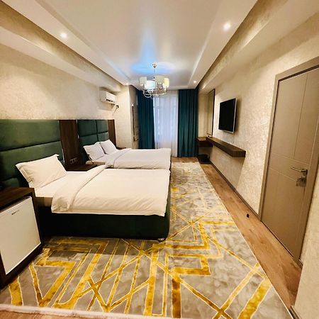 Hotel Ayni Душанбе Екстериор снимка