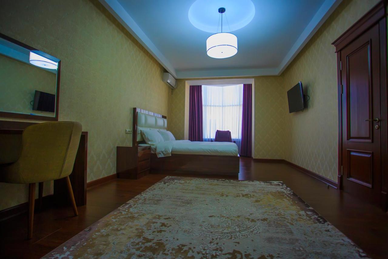 Hotel Ayni Душанбе Екстериор снимка