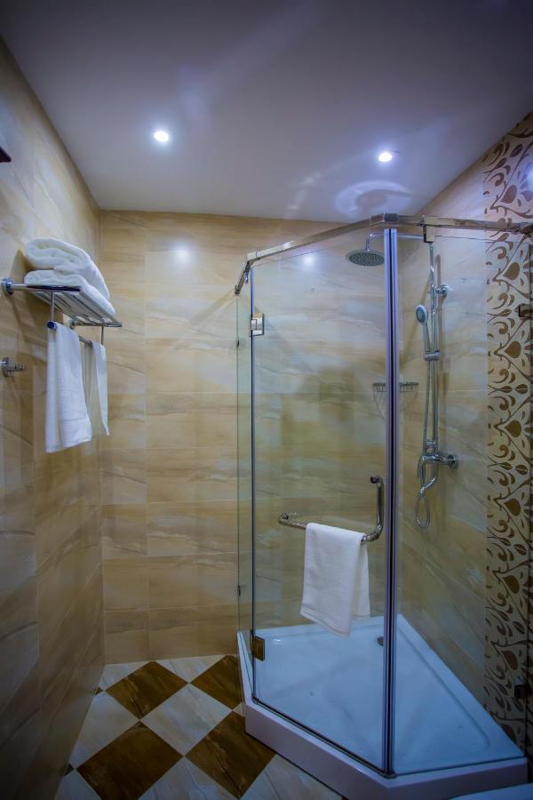 Hotel Ayni Душанбе Екстериор снимка