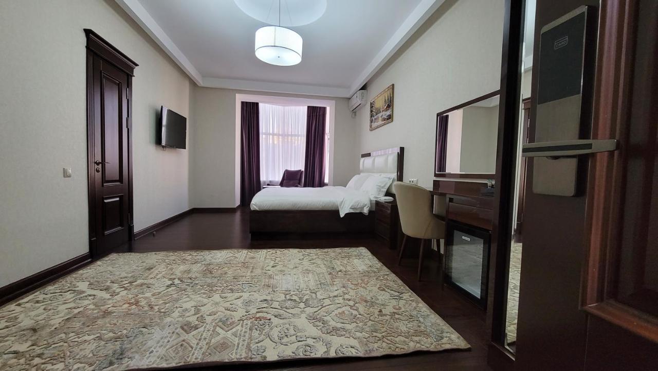 Hotel Ayni Душанбе Екстериор снимка