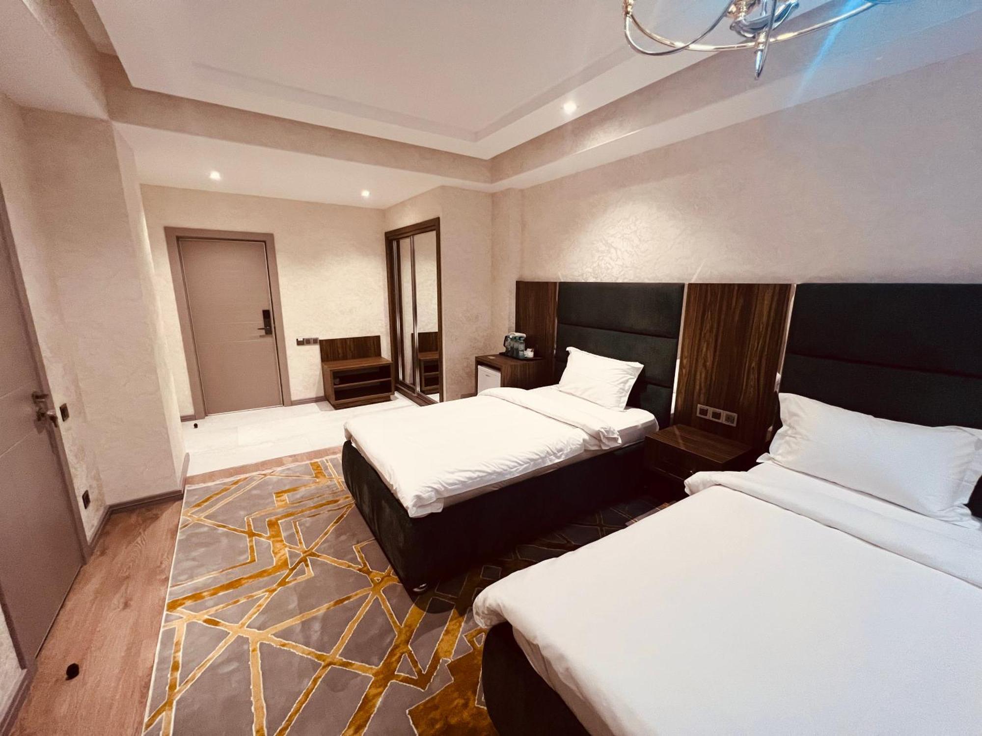 Hotel Ayni Душанбе Екстериор снимка